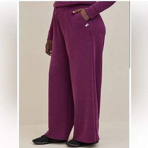Torrid Purple Cupro Full Length Active Wide Leg Pants, Size 1X - NWT!
